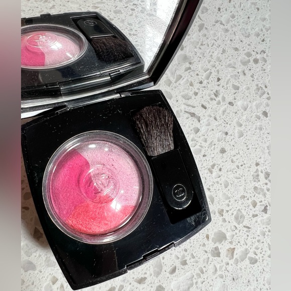 LIMITED EDITION Chanel Lumières Magiques Trio Colour Blush Eye Makeup Palette - Picture 3 of 5
